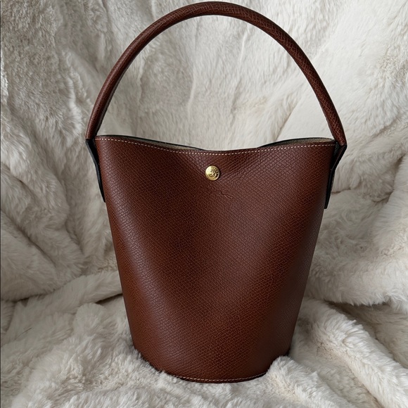 Longchamp Epure Leather Bucket Bag - Picture 4 of 12